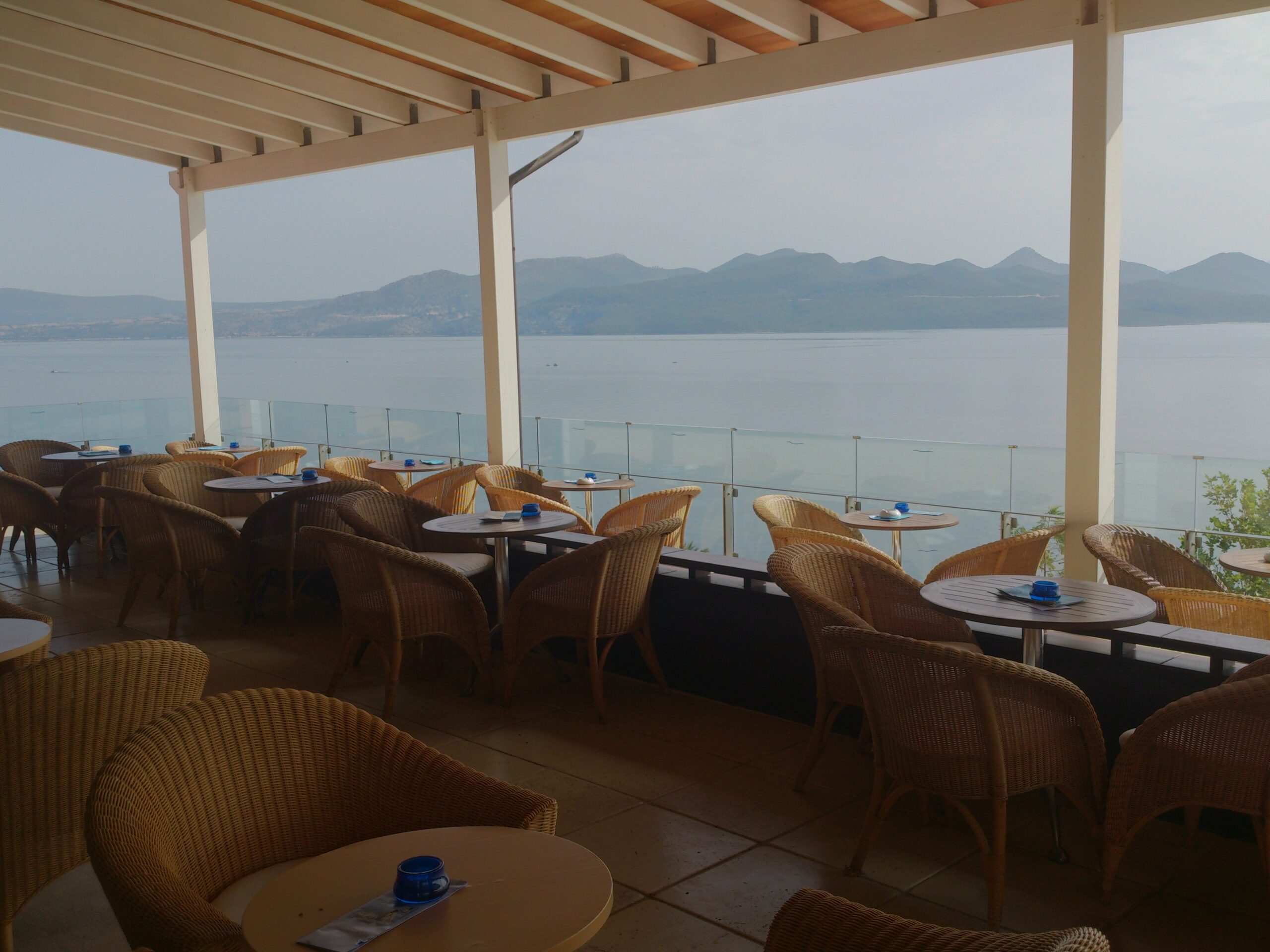 MAIN BAR SEA VIEW